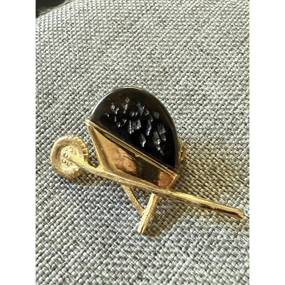 Vintage Mini Wheelbarrow Brooch Pin With Coal Gold Tone Art To Wear Whimsy